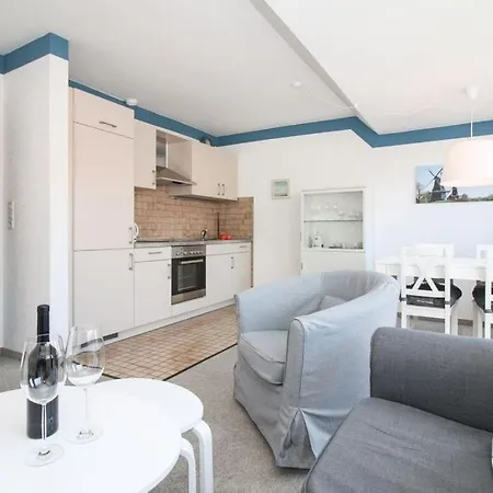 Hotel Cutter Berth 3*